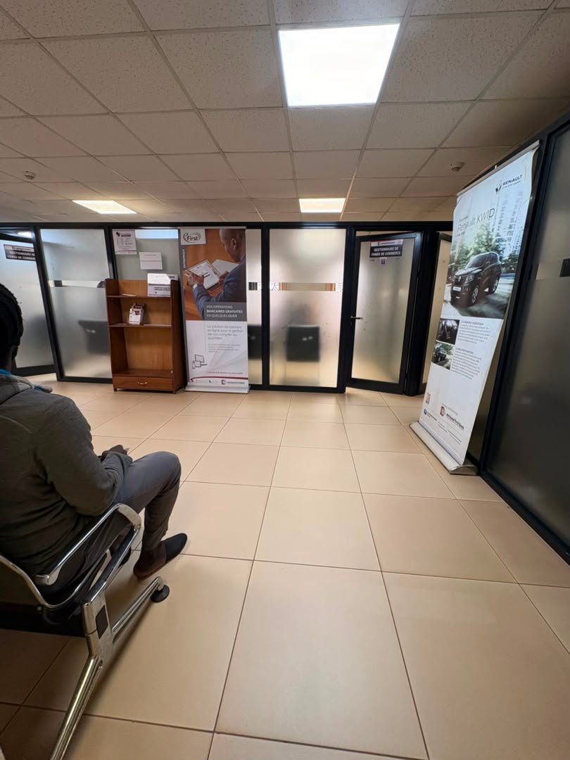 Afriland First Bank – agence documentée