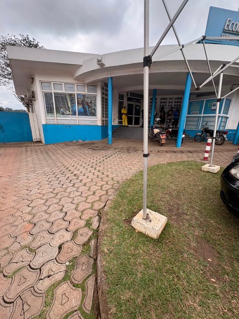 Ecobank Cameroun – vue de l’agence documentée
